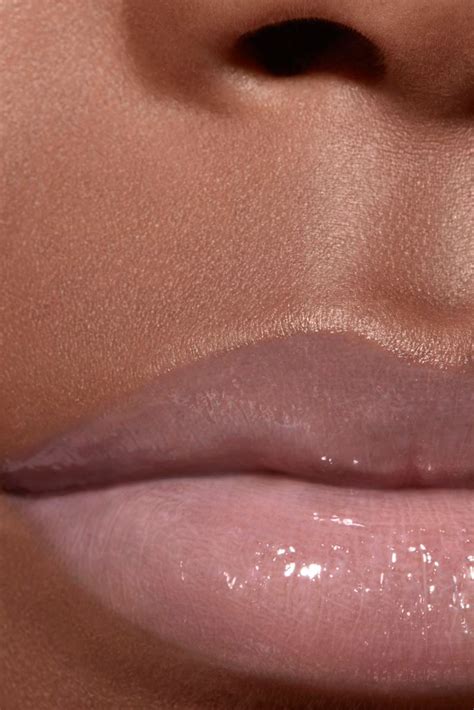 chanel rouge coco gloss icing